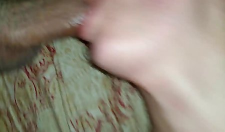 小slut ガチ 素人 エロ 動画 Threesomeくfucky体育館でのトレーニング